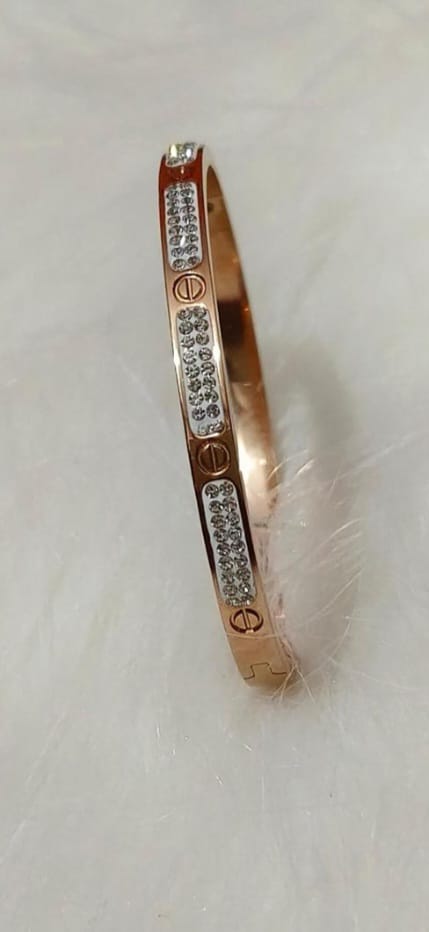 WhatsApp Image 2025-08-23 at 3.18.39 PM WhatsApp Image 2025-08-23 at 3.18.39 PM